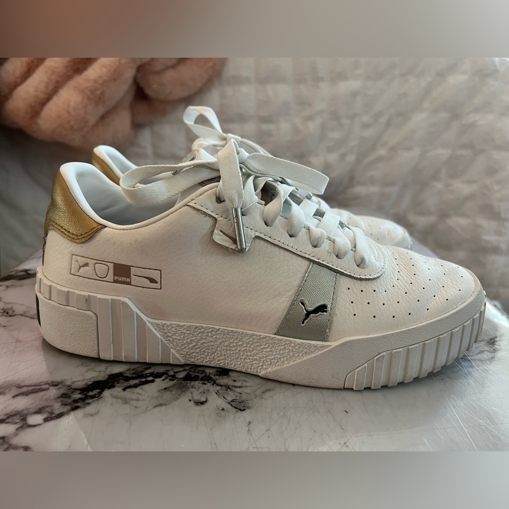 Women’s Puma Carina Sneaker